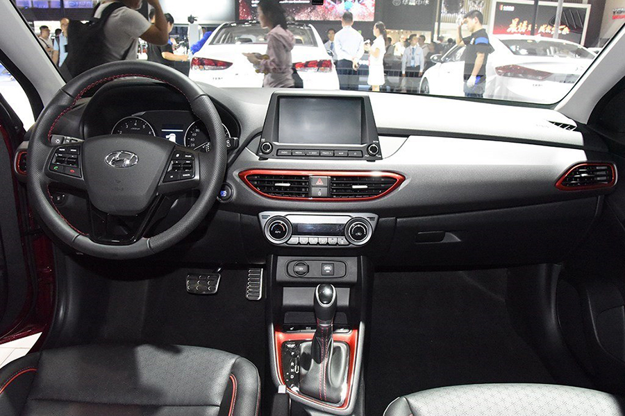 北京现代逸行试驾,逸行现代测评