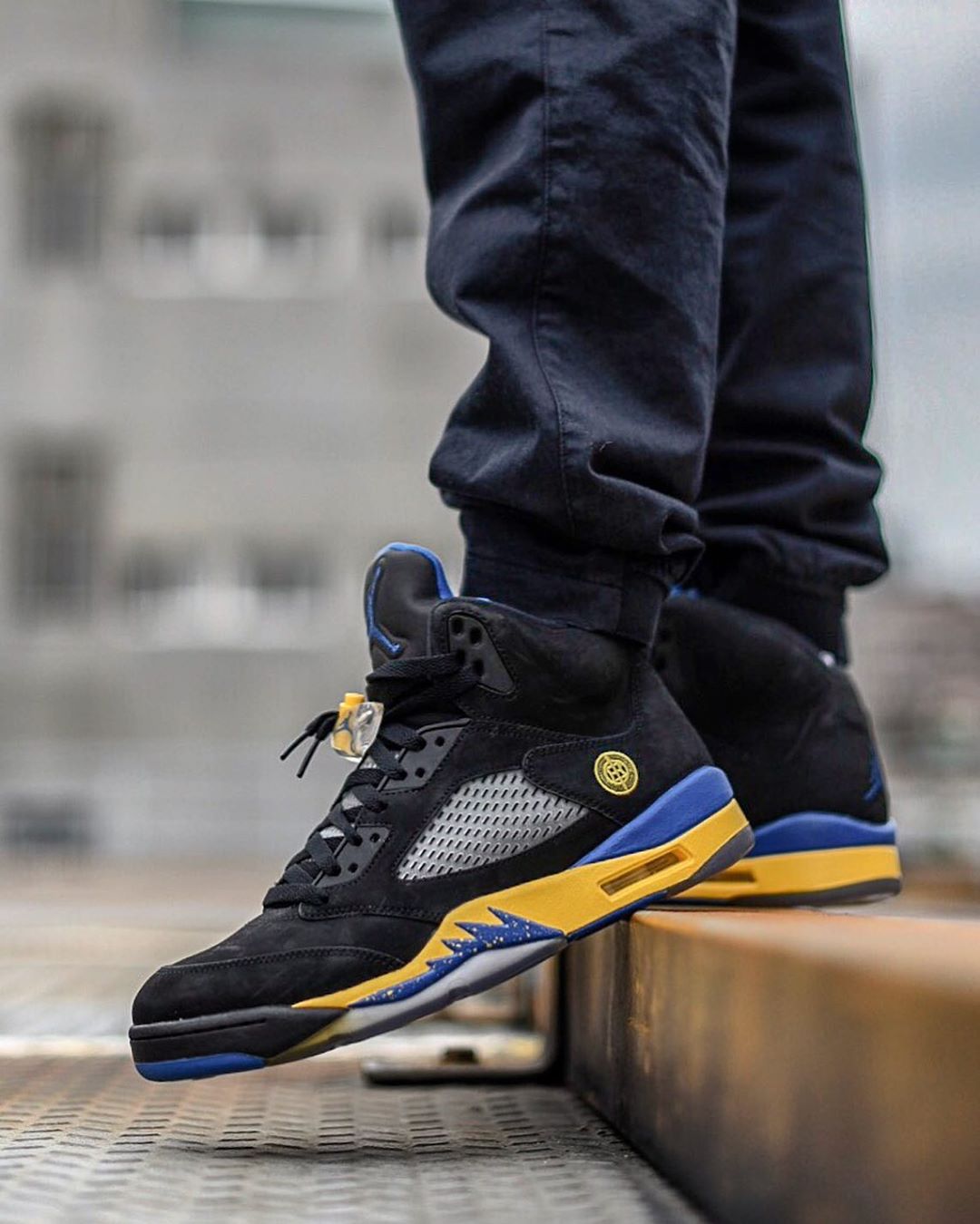 airmax90鞋舌外面有小标耐克,airmax90橙色鞋舌