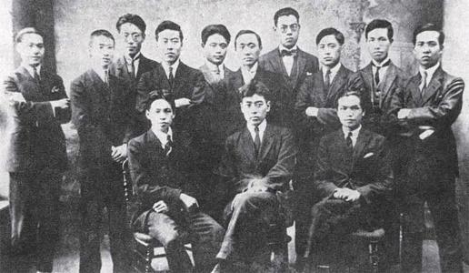 他是中国第一个规范律师职业的人，思想的超前，诠释伟人的伟大