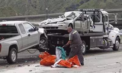 车撞了人怎么走保险怎么理赔,车子撞人了过一天报案可以吗