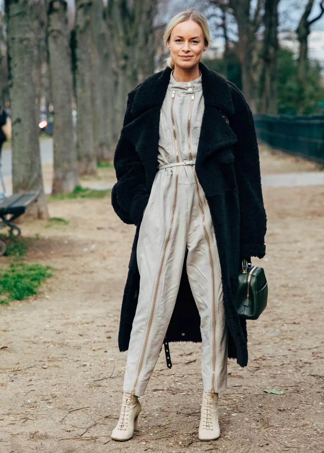 去年特别火的鞋,绑带鞋搭配图片选择这样穿更潮流