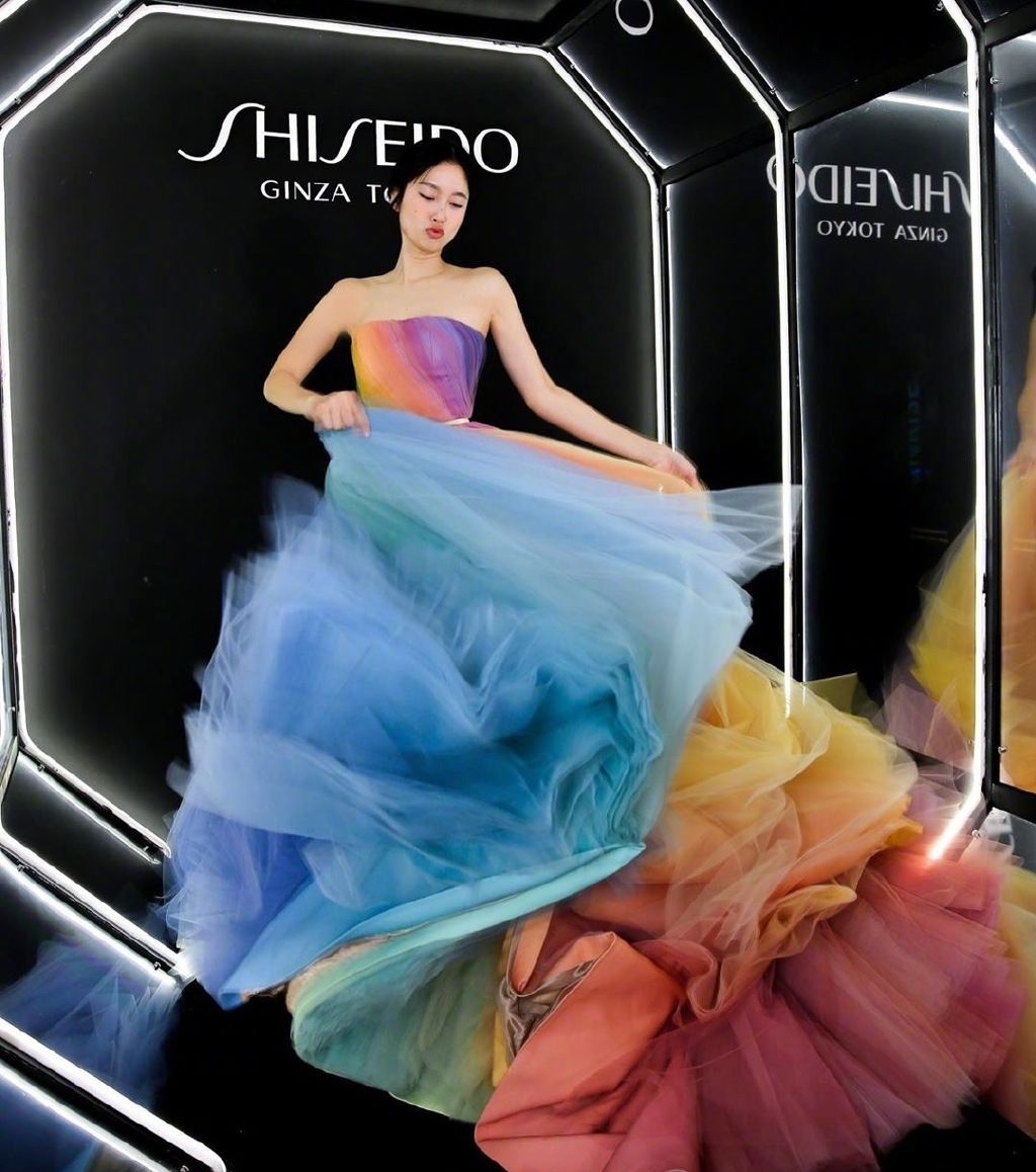 泰国女明星时装秀,泰国女明星aump走秀