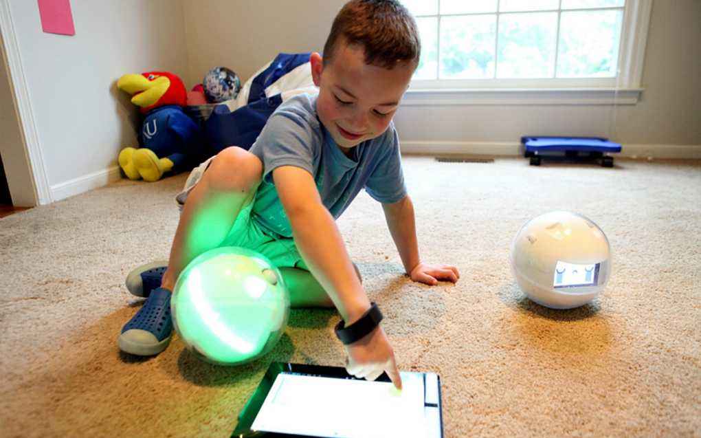 儿童自闭症家长该怎么办,亲子游戏对自闭症儿童的主要意义