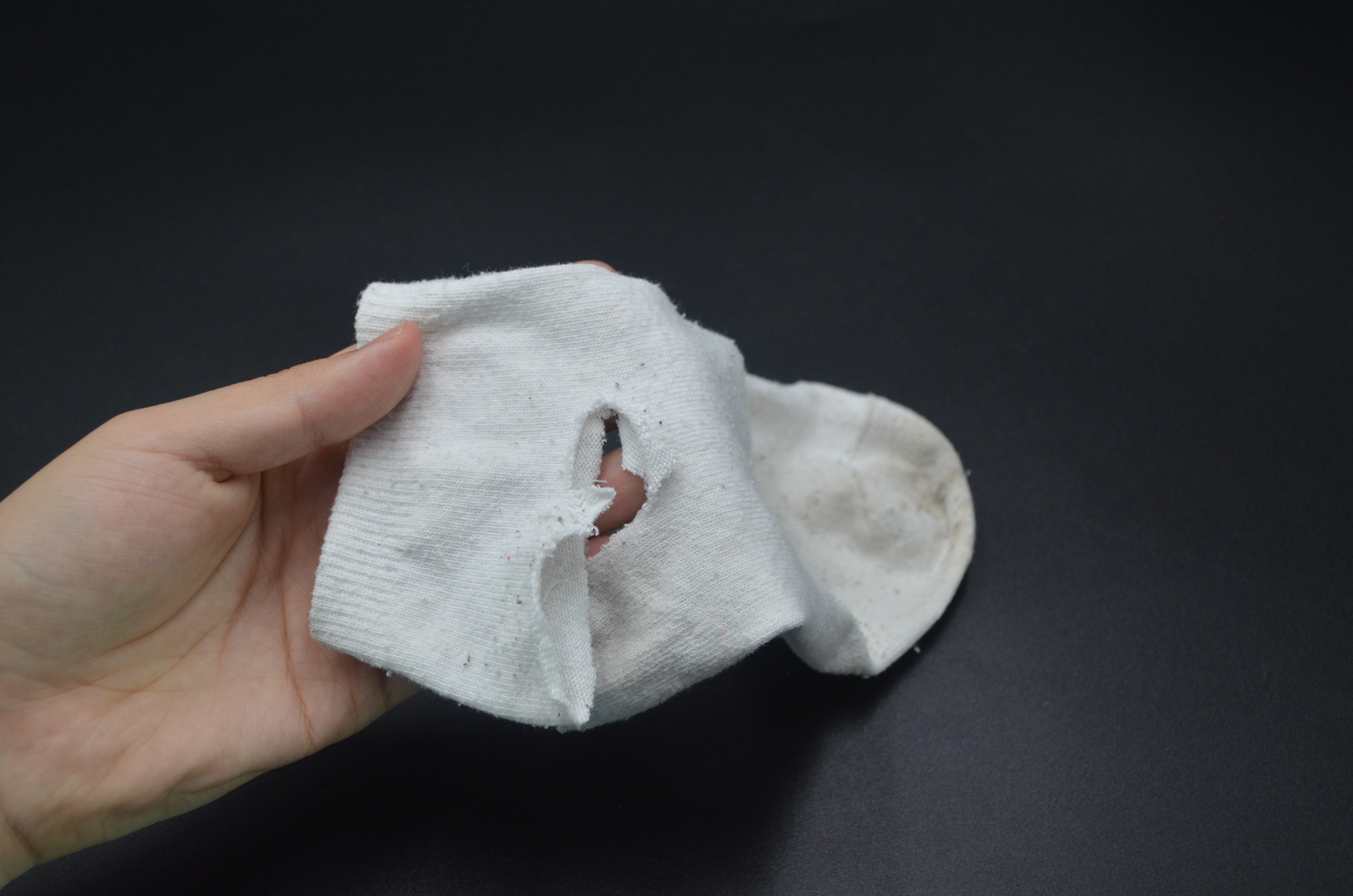 充电线插头太短怎么办,手机充电插头弯了怎么弄直