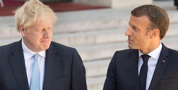 莫里森被围攻,莫里森与法国