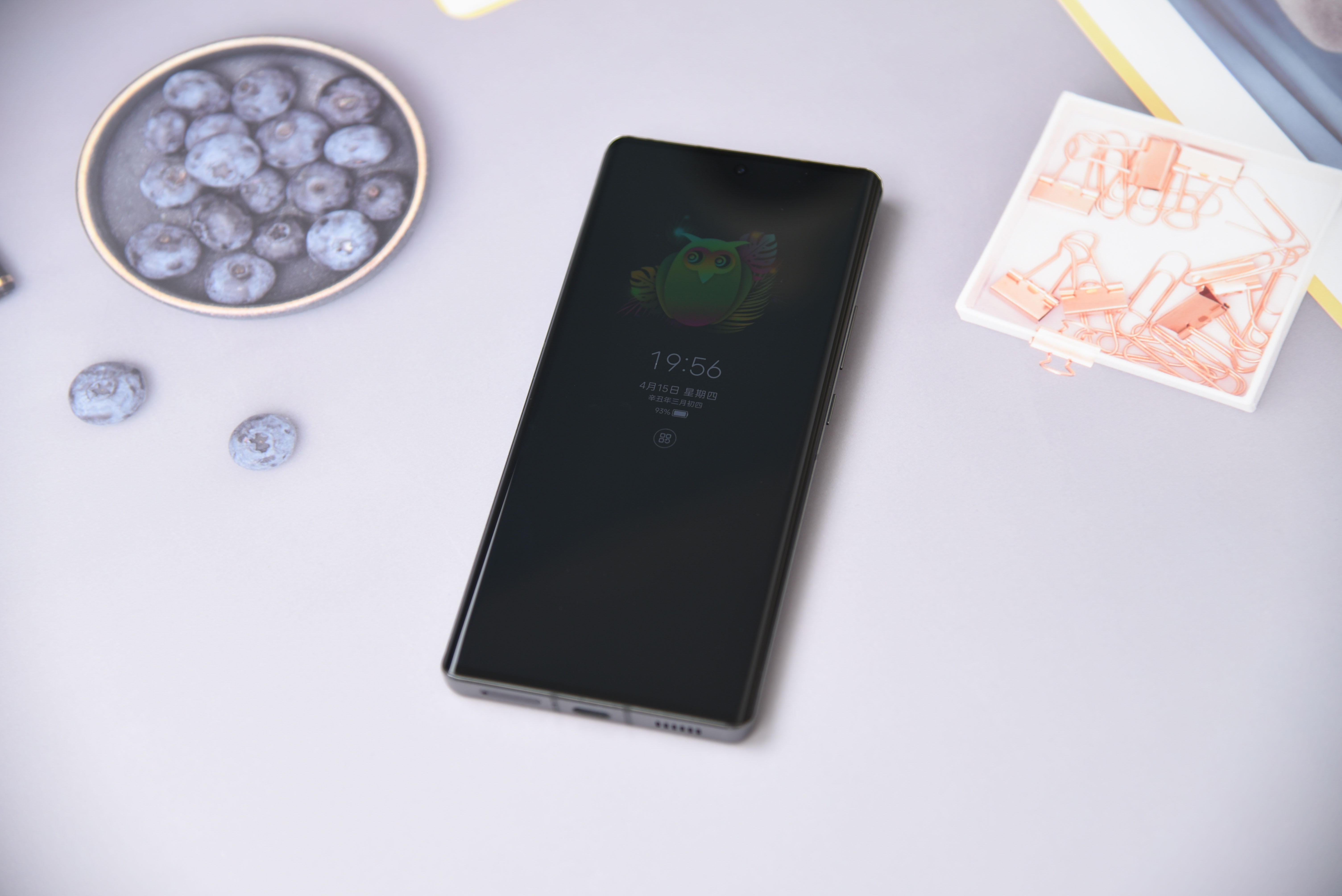 中兴axon30ultra评测屏下摄像头,中兴axon30ultra三千新机能入手吗