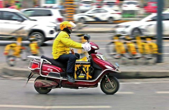 美团外卖骑手挣100万真实情况,美团外卖每单抽1元能赚多少钱