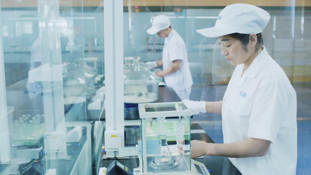 中国婴幼儿奶粉格局,奶粉市场为何乱象不断