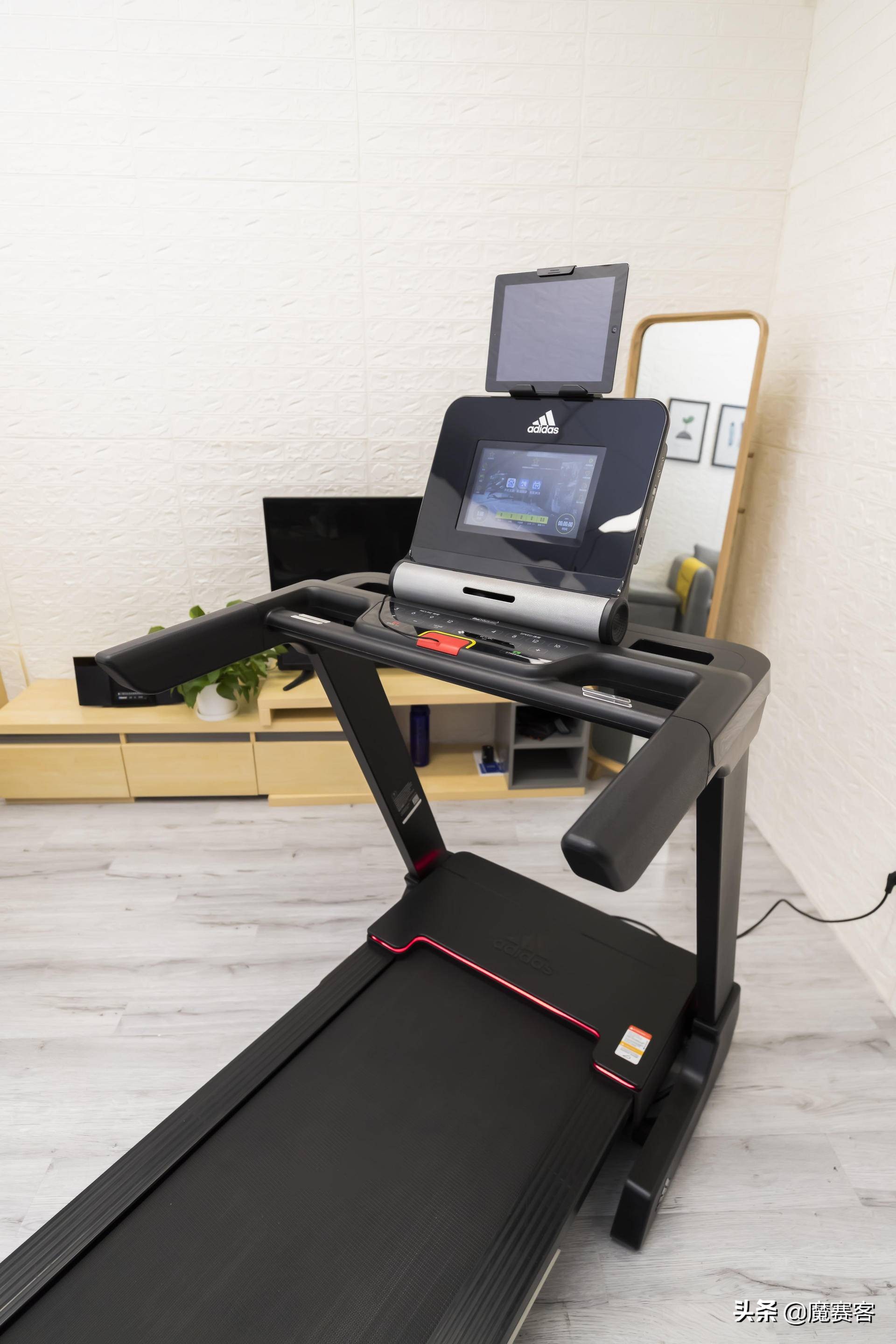 阿迪达斯t19跑步机,阿迪达斯跑步机t19i
