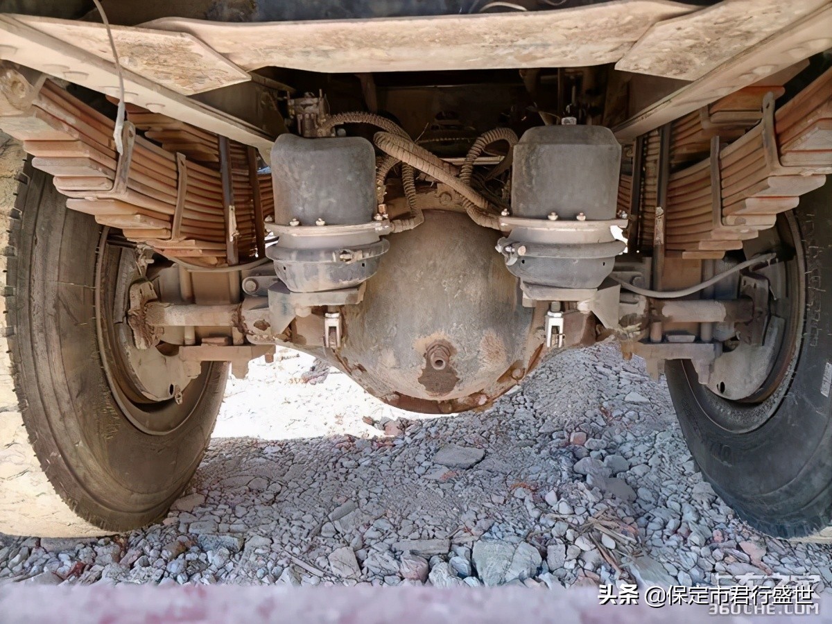 双腔空悬优缺点和维修成本,单腔气室和双腔气室作用