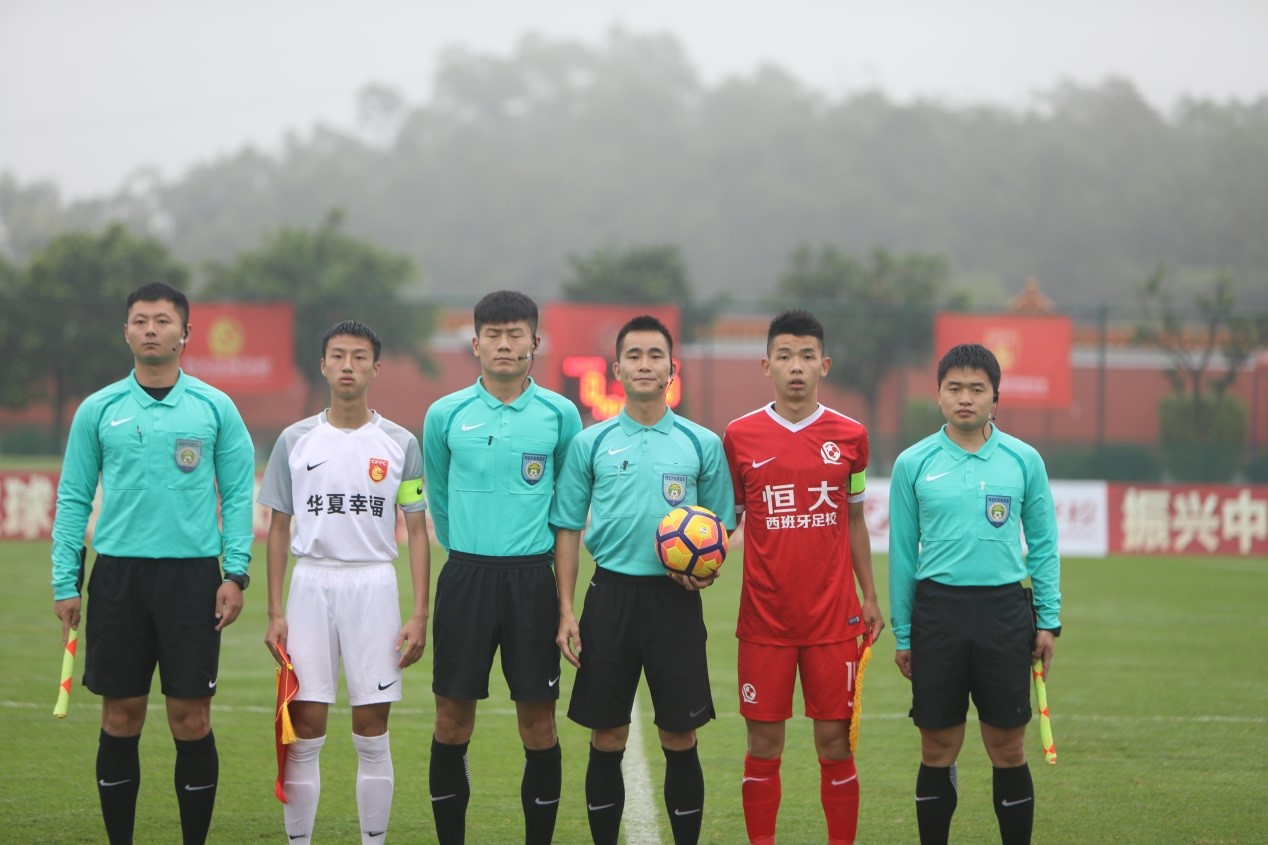 恒大足校2019火热进行,恒大足校精英训练计划