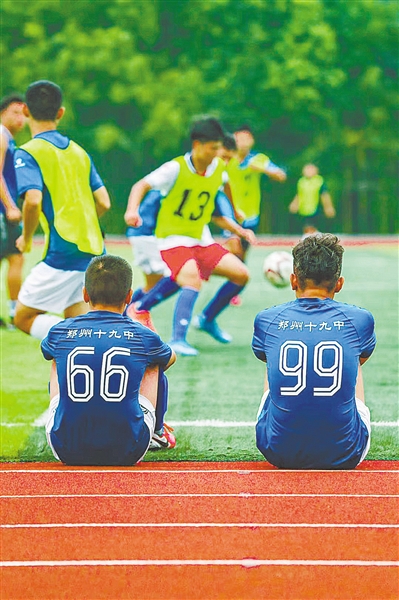 运筹帷幄掌握未来,郑州校园足球书写中锦赛奇迹