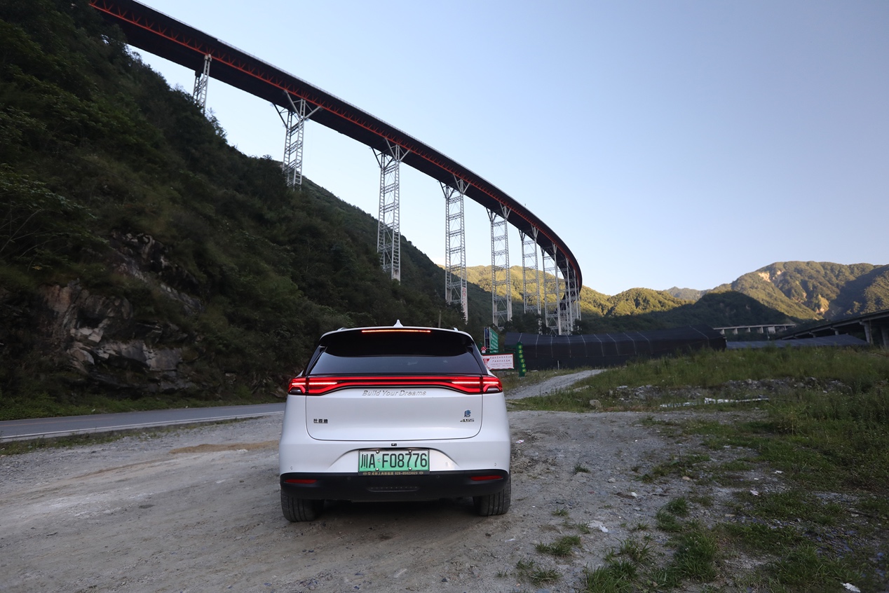 新技术新体验比亚迪宋plusdmi,新款比亚迪dmi驾驶体验