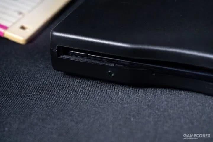 一百多块买个26年前的笔记本，我改了改，还能上网