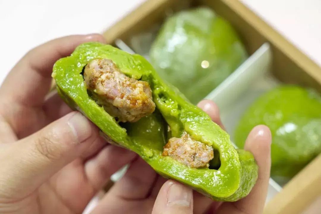 小龙虾酸菜鱼,麻辣小龙虾和酸菜鱼