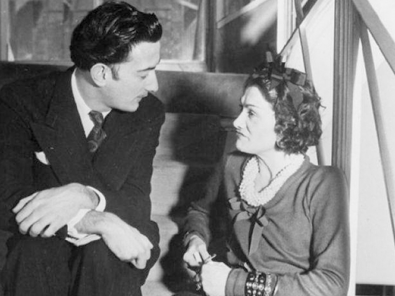 香奈儿coco小黑裙,香奈儿经典小黑裙你真的懂它吗