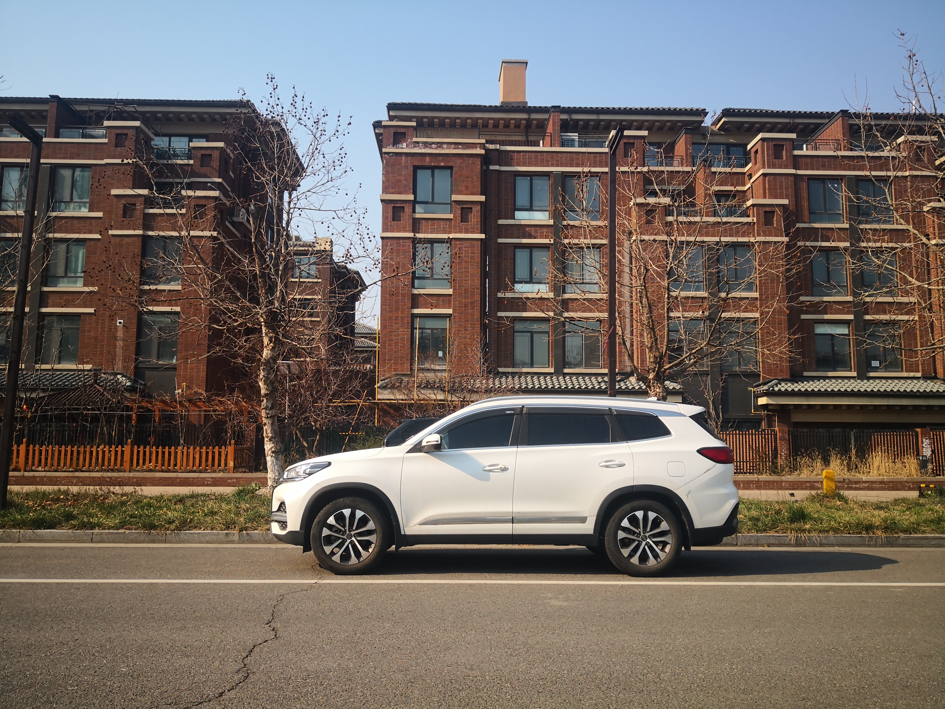 瑞虎8鲲鹏版1.6t和瑞虎8plus1.6t,奇瑞瑞虎8plus1.6t2022款区别