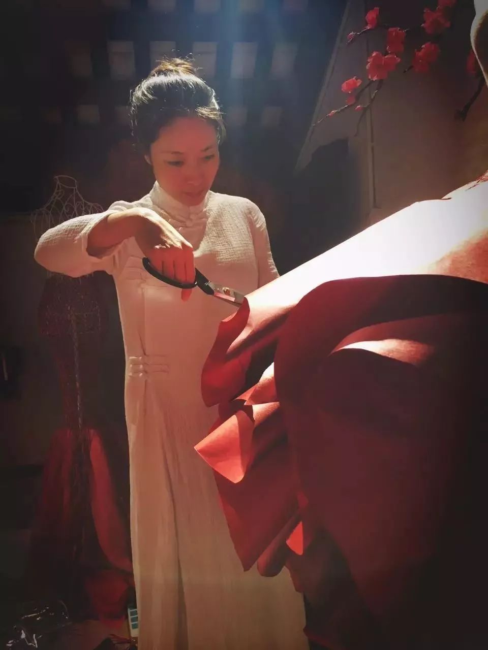 用一张纸折出来的少女教程,简单的一张纸折出让你想不到东西