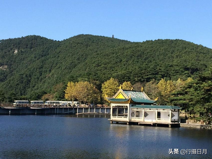 人间芳菲十月,人间四月芳菲尽硬笔楷书