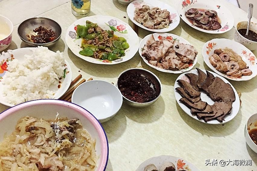 东北冬季农村杀猪菜,最正宗的东北农村杀猪菜