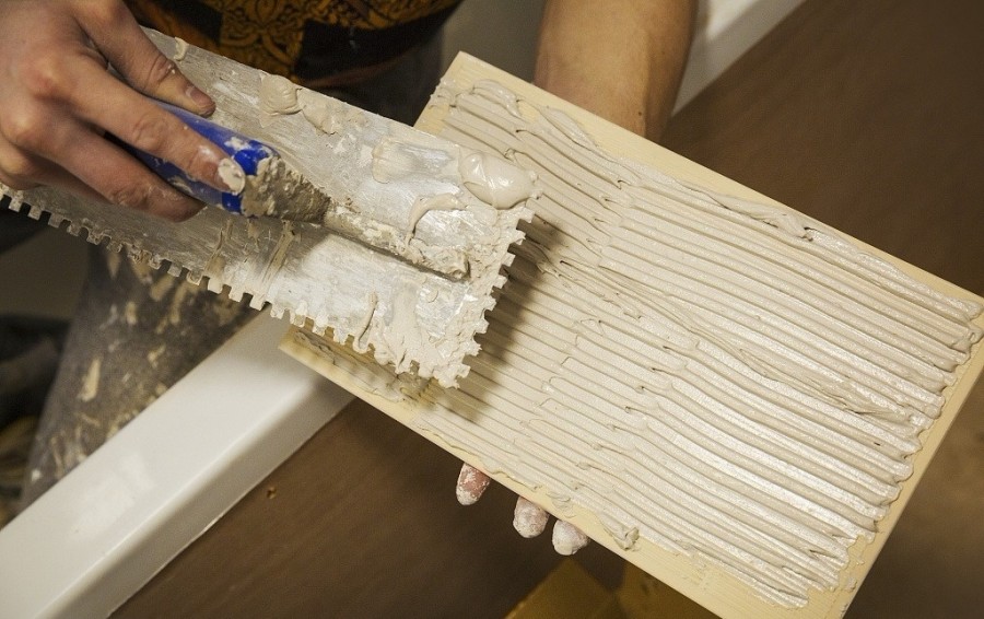 瓷砖空鼓地方开裂怎么回事,5种瓷砖空鼓脱落的修补方法