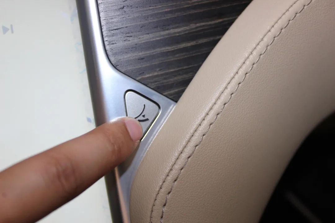 女车主说车,女车主说为什么买特斯拉