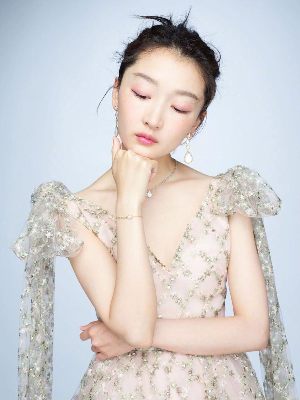 28岁周冬雨成为最年轻的双料影后,周冬雨双金影后十年进阶史