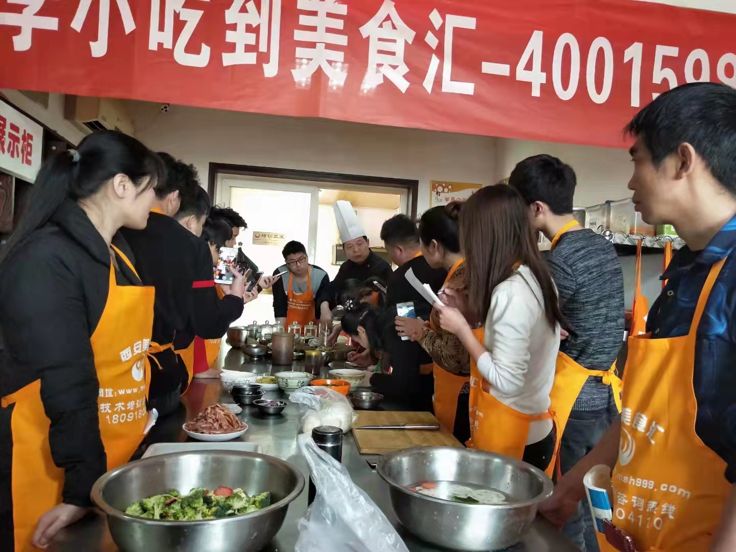 蟹黄锅巴鸡秘制腌料技术培训教学,商用版蟹黄锅巴鸡怎样腌好吃