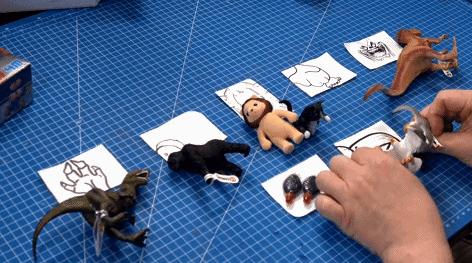 切碎可爱玩具再拼成鬼畜缝合怪，国外手工圈魔改创意大赛惊艳网友