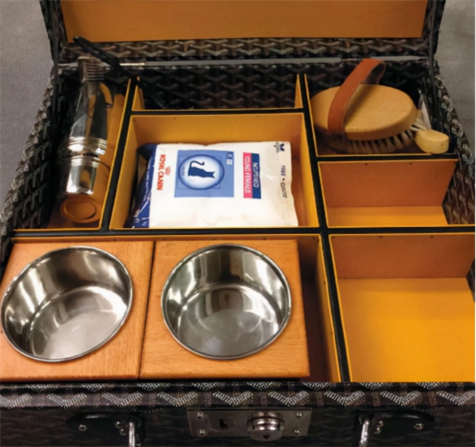 老佛爷卡尔生平,老佛爷卡尔为什么叫老佛爷