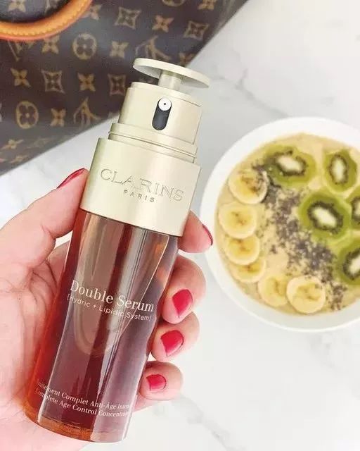 干皮娇韵诗双萃和红腰子哪个好,娇韵诗双萃精华跟红腰子哪个更好