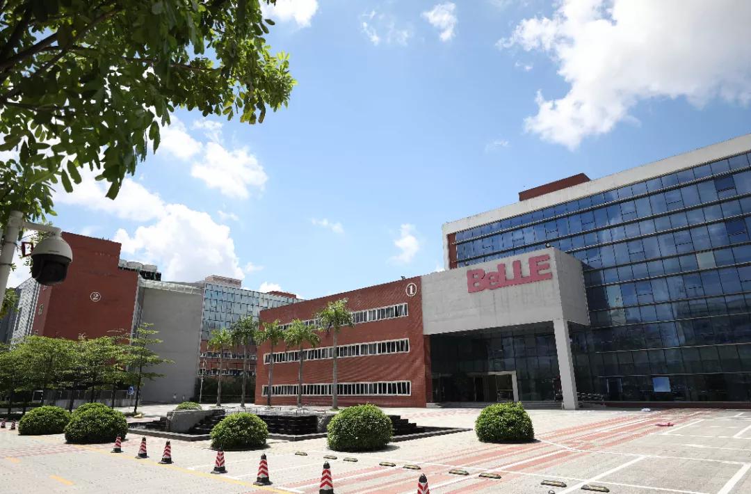 片片云霞作新衣！昨晚，大浪时尚小镇又火出圈了