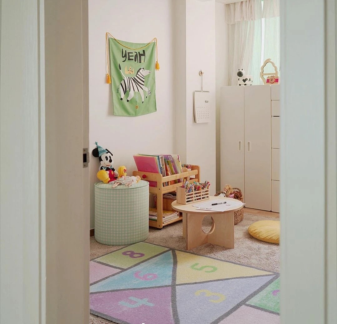 会做饭也会收拾，米白原木色，简简单单不凌乱，收住一家人的心