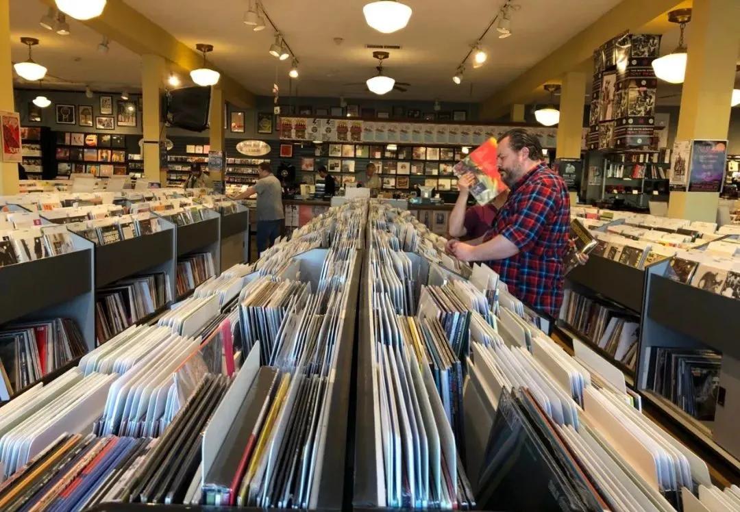 DJ张有待：电台不会消失，黑胶唱片也一样不会消失