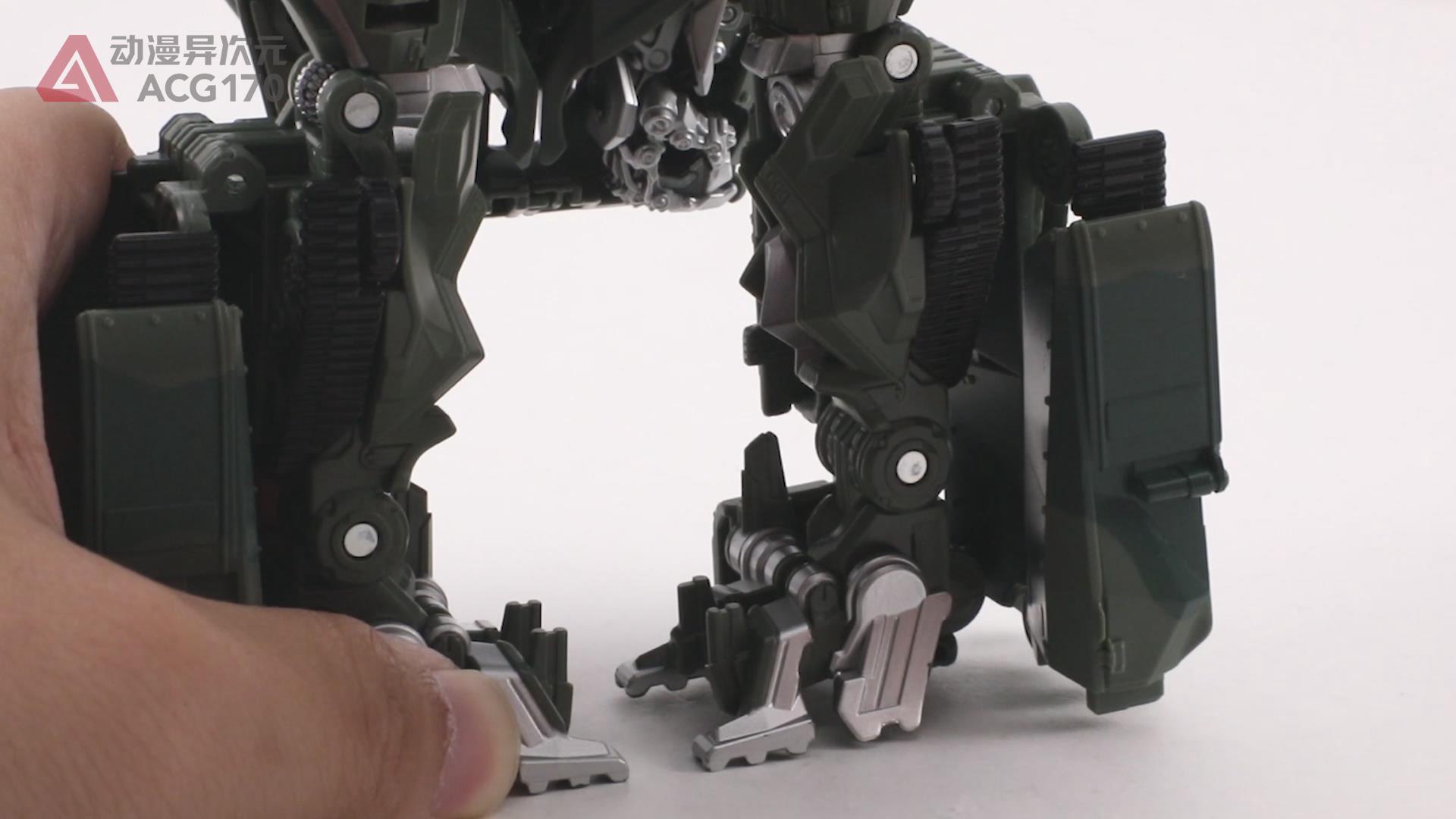 电影变形金刚1擎天柱玩具测评,变形金刚中能变坦克的霸天虎