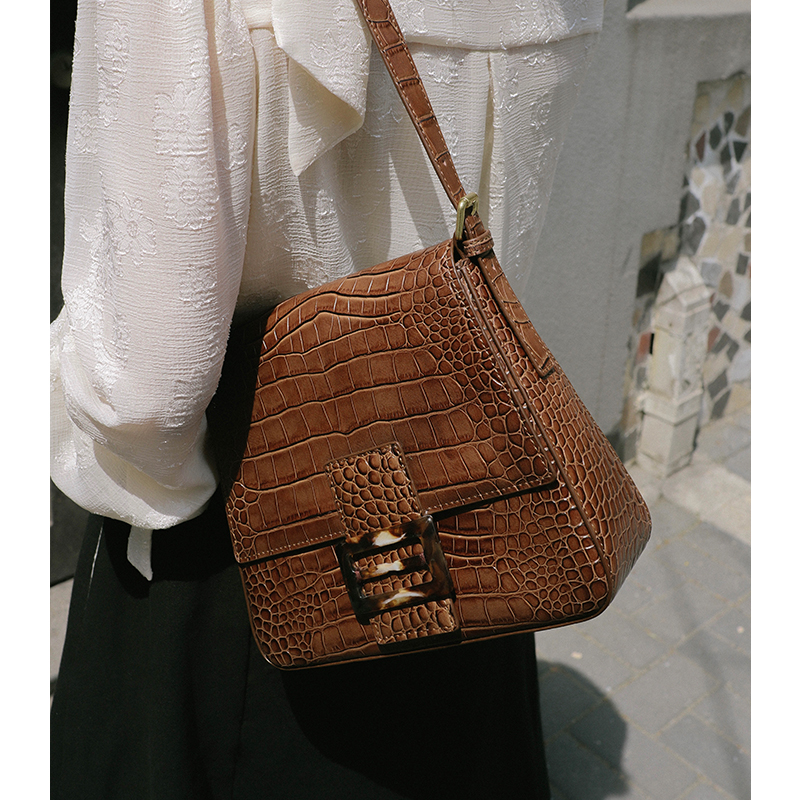 适合夏天的包包小众高级,适合夏天用的小众包包