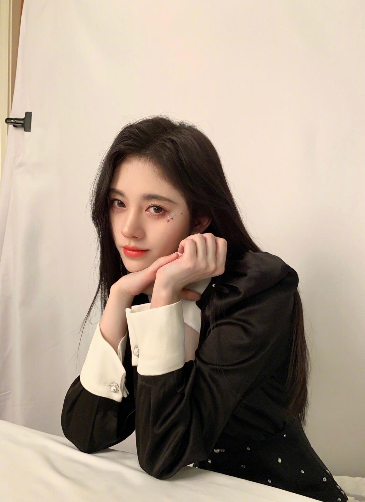 真正的美人在骨不在皮，脸上都有这5点，老了也是一枝花