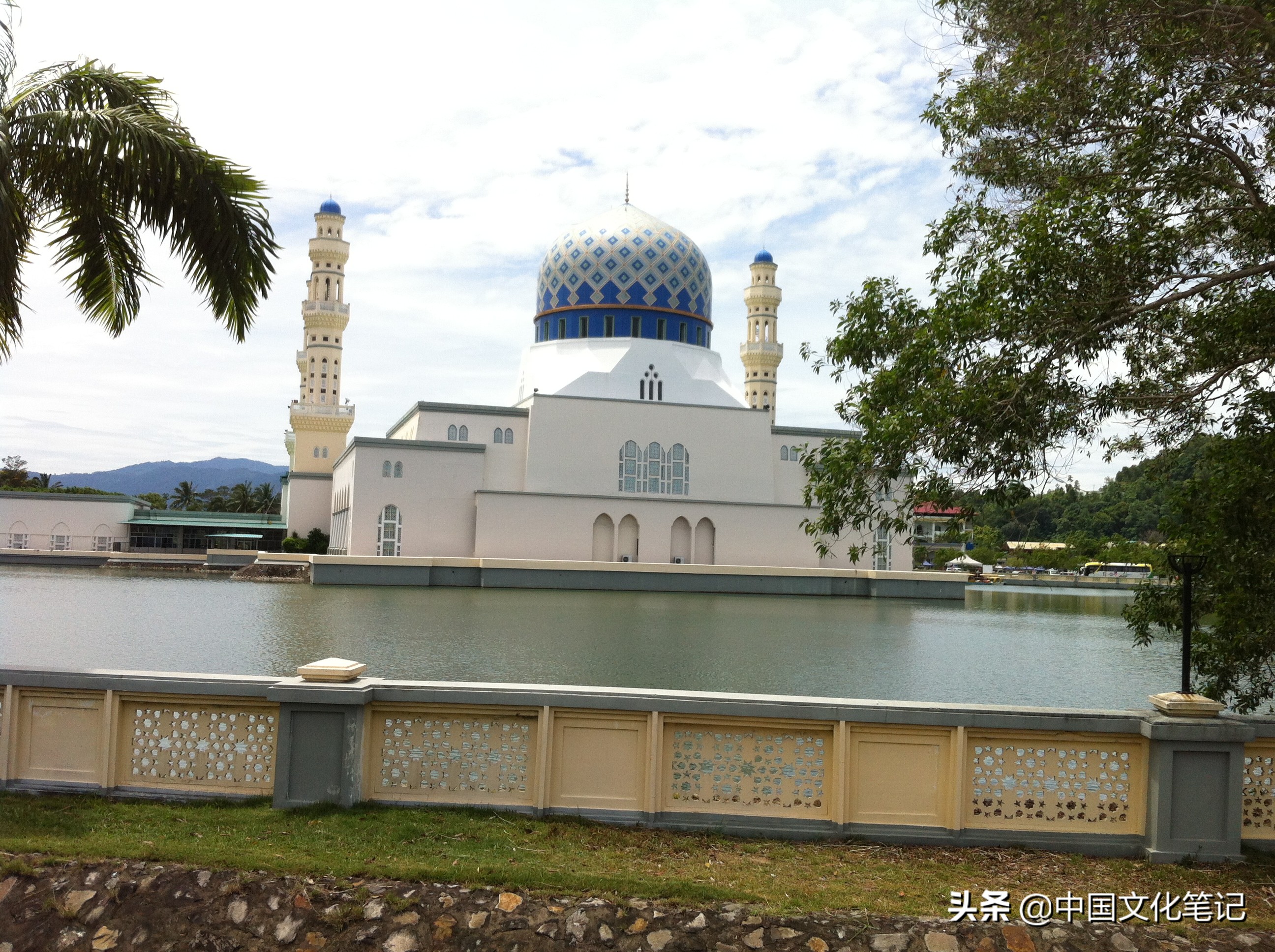 去沙巴大学和水上清真寺,沙巴水上清真寺自由行热门攻略