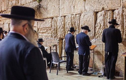 犹太人是怎样的一个民族,为何希特勒到死都要杀光犹太人