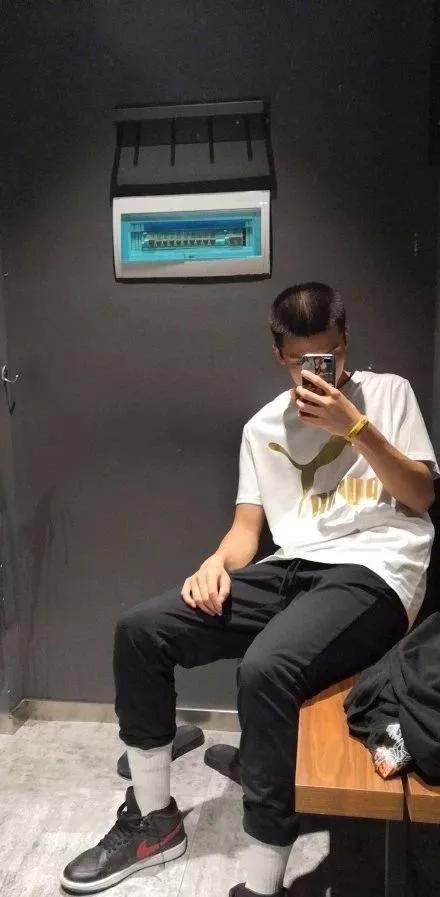 欧美帅哥肌肉荷尔蒙寸头,寸头简直就是行走的荷尔蒙