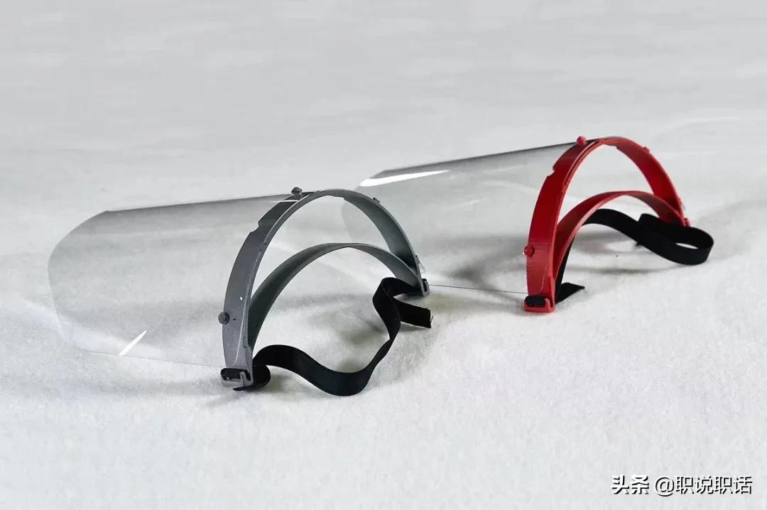 *博兰**基尼口罩、苹果面具、迪奥洗手液、戴森呼吸机大牌跨界这样干