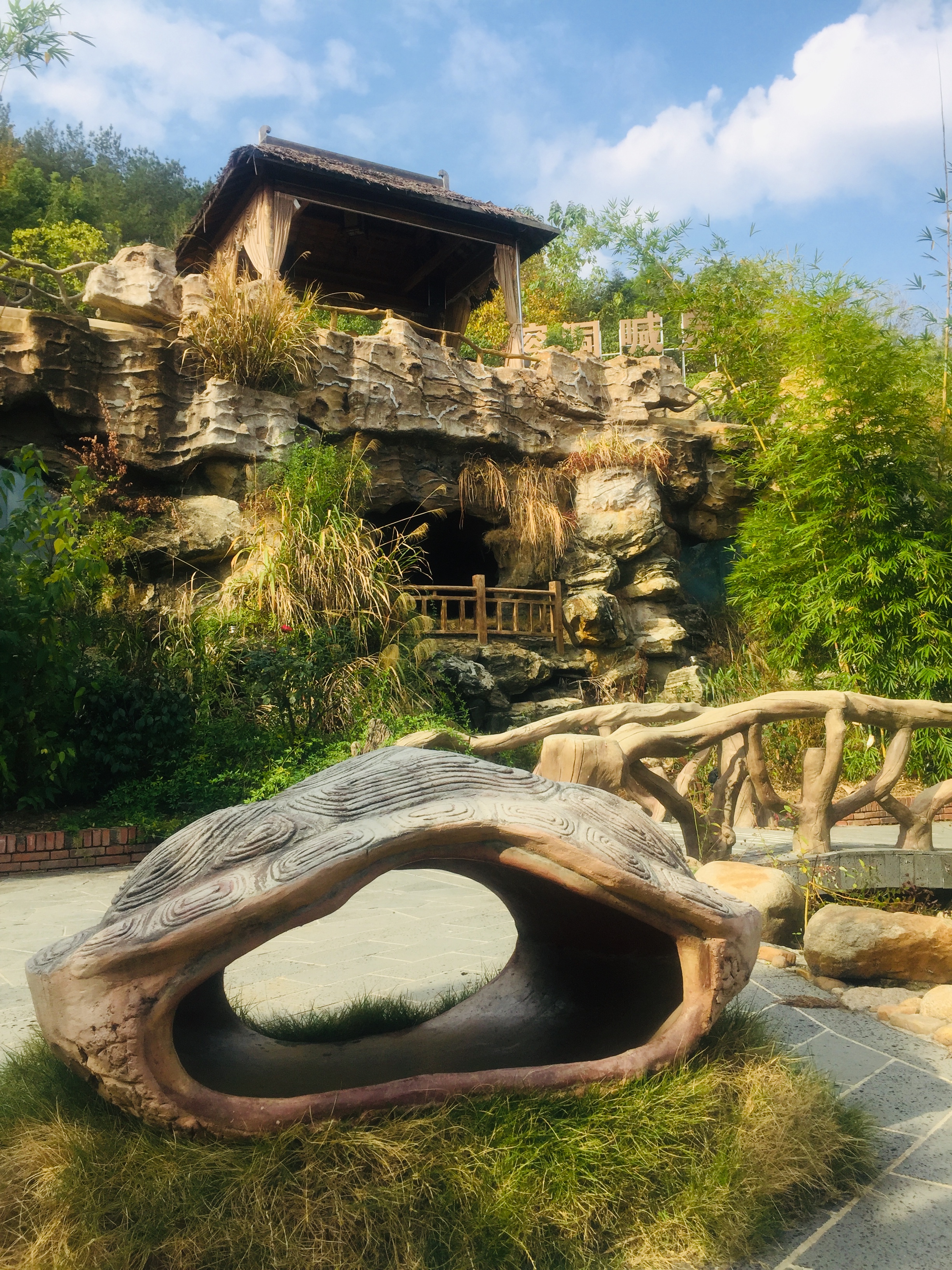 罗田三里畈温泉价格家庭套票,离武汉最近泡温泉的地方