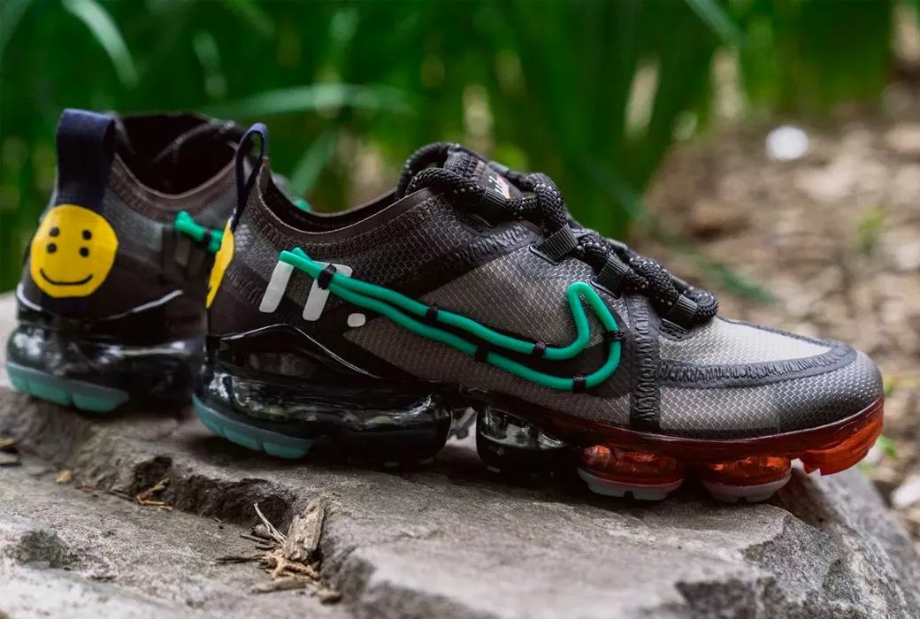 外形类似aj1的鞋,刚买的aj1怎么这么难穿进去