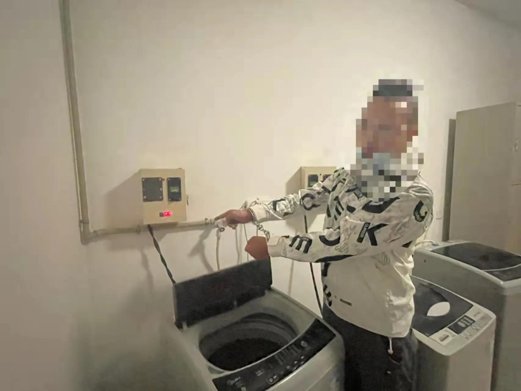 全自动洗衣机里有硬币怎么取出来,全自动洗衣机进去硬币怎么取出来