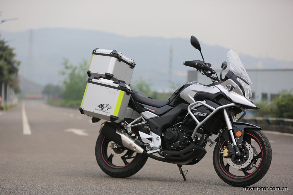 大运300拉力车发动机是不是本田的,大运300拉力车直播