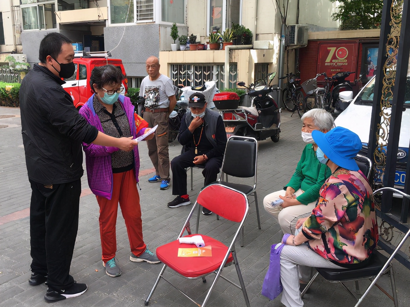 和平里垃圾分类进行时,社区中山西路垃圾分类