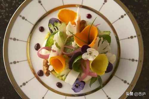 她以咖啡之名，成就了一段时尚传奇