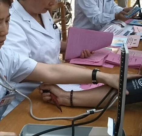 在家用电子血压计怎么测,怎样正确用电子血压计图解