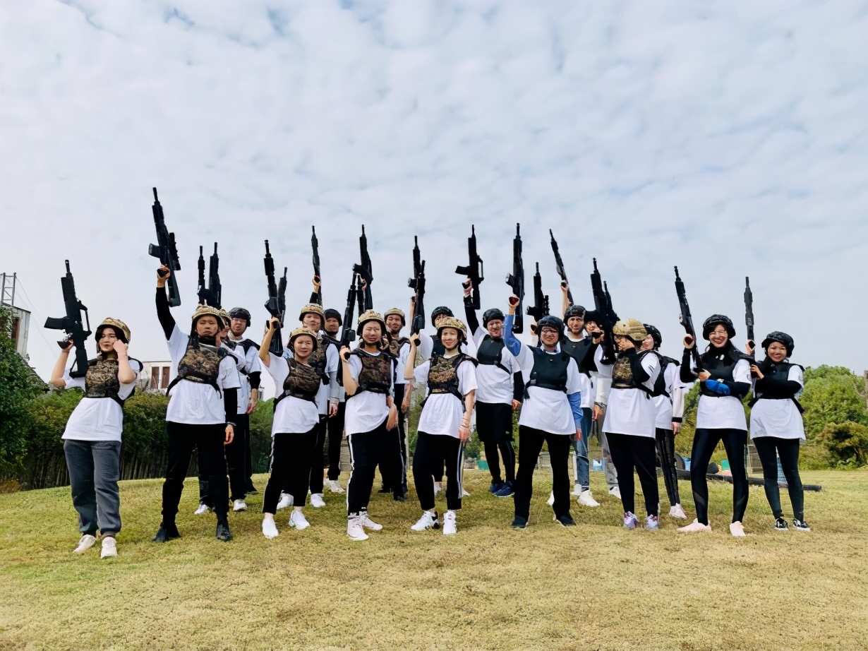 凝心聚力你我同行----记校长邦游美上海营地团建活动