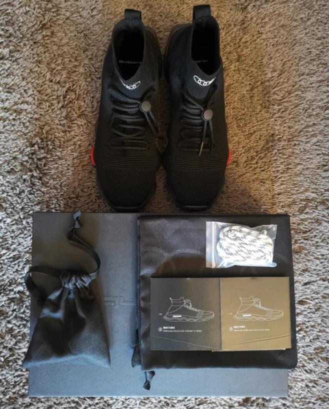 奥迪灯厂变鞋厂，打造四驱运动鞋，这流水呼吸灯连小孩都馋哭了